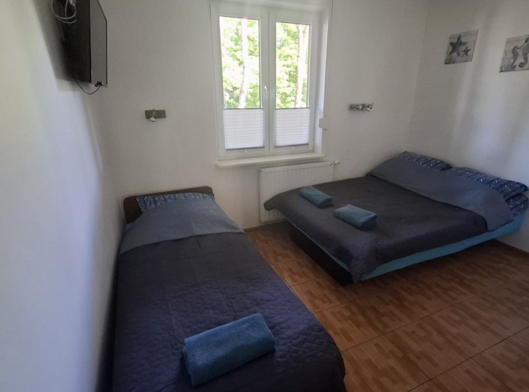 Dom na wzg&oacute;rzu pok&oacute;j trzyosobowy nr 1?v=1.0.1