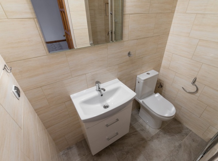 Pokoje Gościnne Gosia Łazienka na parterze w pokoju 3os. nr.1?v=1.0.1