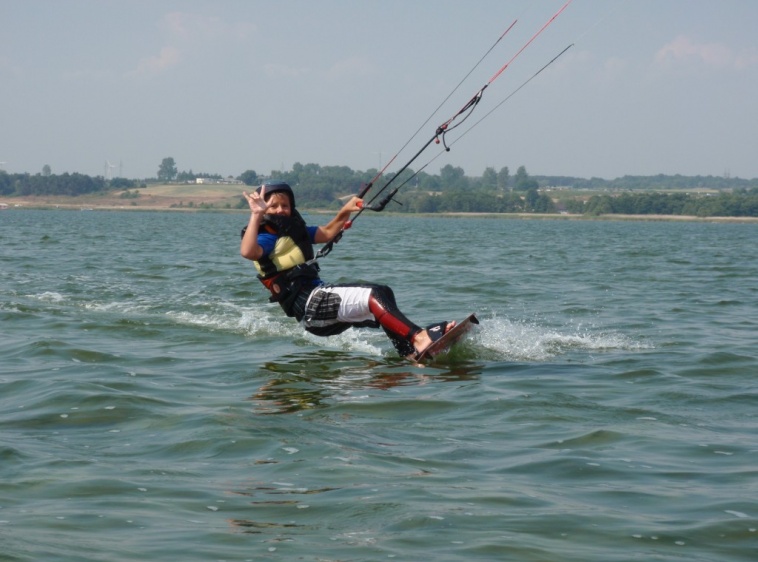 Board & Kite - Kitesurfing