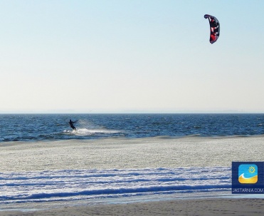 Kitesurfer na Zatoce.